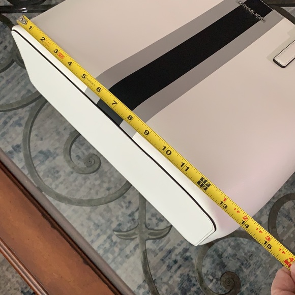 SOLD SOLD SOLD - Picture 9 of 12